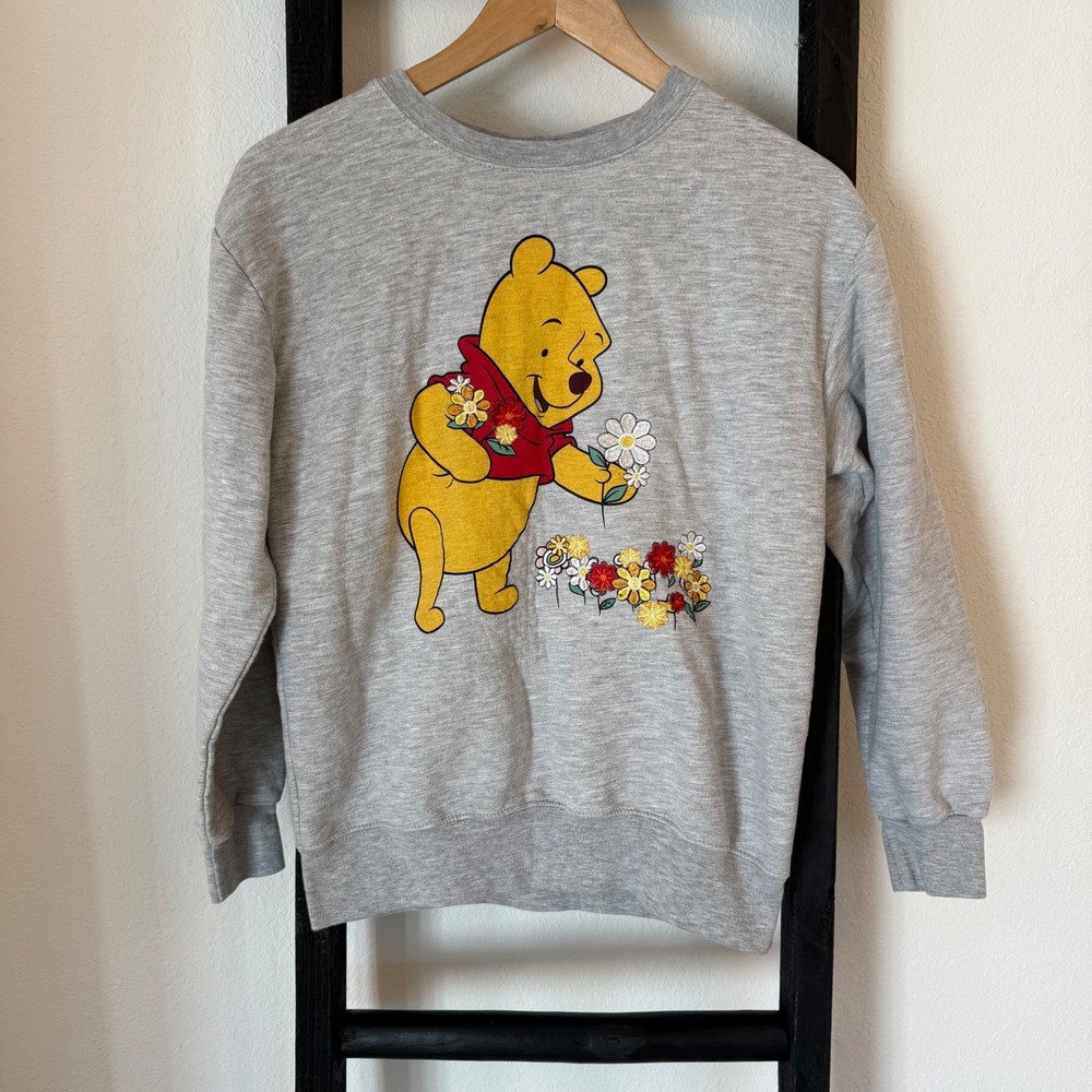 Disney Winnie the Pooh Embroidered Floral Grey Crewneck Sweatshirt XS